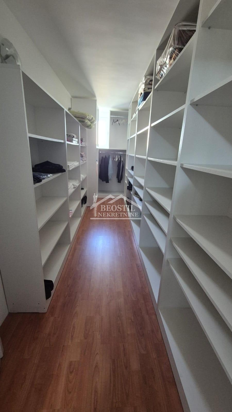 Kuća na prodaju, Vlaška, Beograd, 254m², 295.000 €