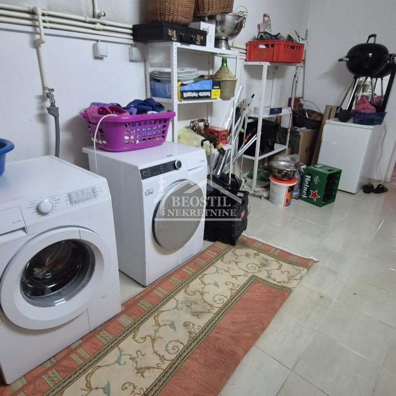 Kuća na prodaju, Vlaška, Beograd, 254m², 295.000 €