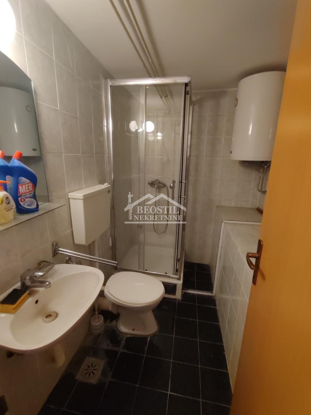 Lokal Prodaja Beograd Konjarnik 46 m2