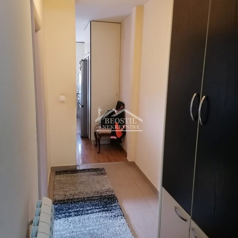 Dvoiposoban stan na prodaju, Ledine, Beograd, 55m², 142.900 €