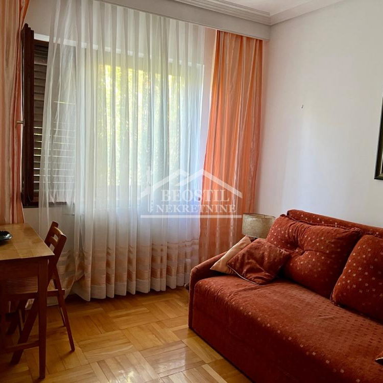 Stan Prodaja Beograd Košutnjak 150 m2