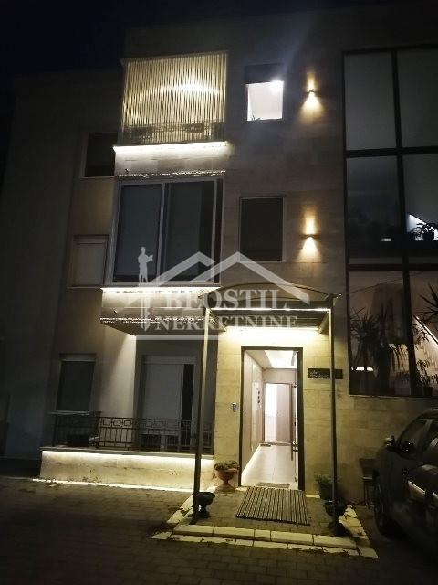 Trosoban stan na prodaju, Ledine, Beograd, 80m², 179.900 €