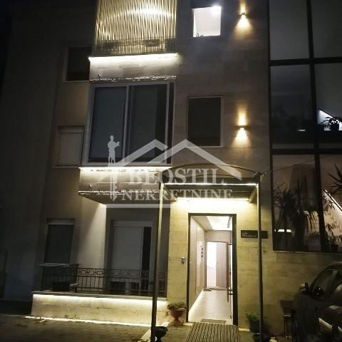 Trosoban stan na prodaju, Ledine, Beograd, 80m², 179.900 €