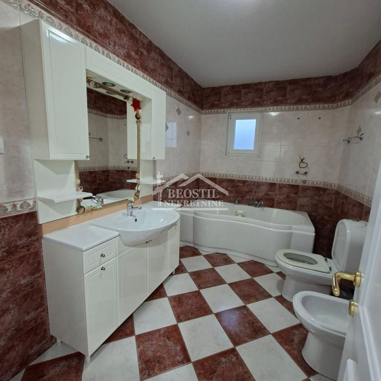 Četvorosoban stan na prodaju, Tašmajdan, Beograd, 90m², 368.900 €