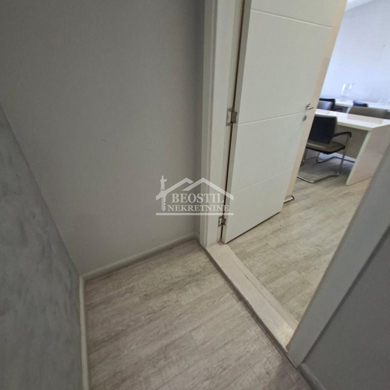 Stan Prodaja Beograd Đeram Pijaca 118 m2