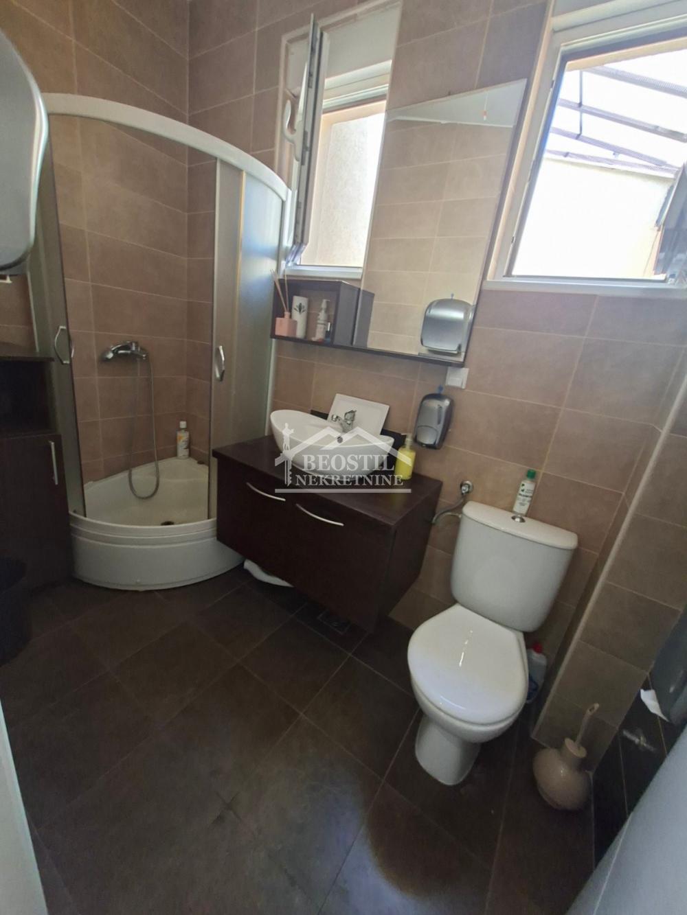 Petosoban stan na prodaju, Đeram Pijaca, Beograd, 118m², 349.000 €