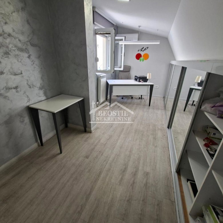 Stan Prodaja Beograd Đeram Pijaca 118 m2