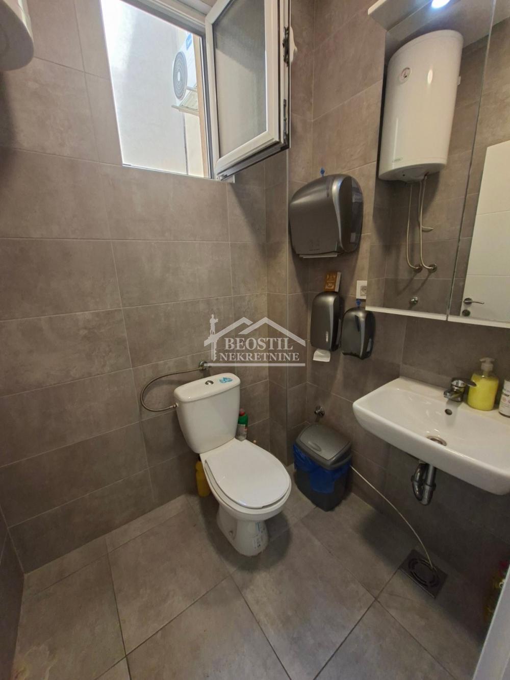 Petosoban stan na prodaju, Đeram Pijaca, Beograd, 118m², 349.000 €