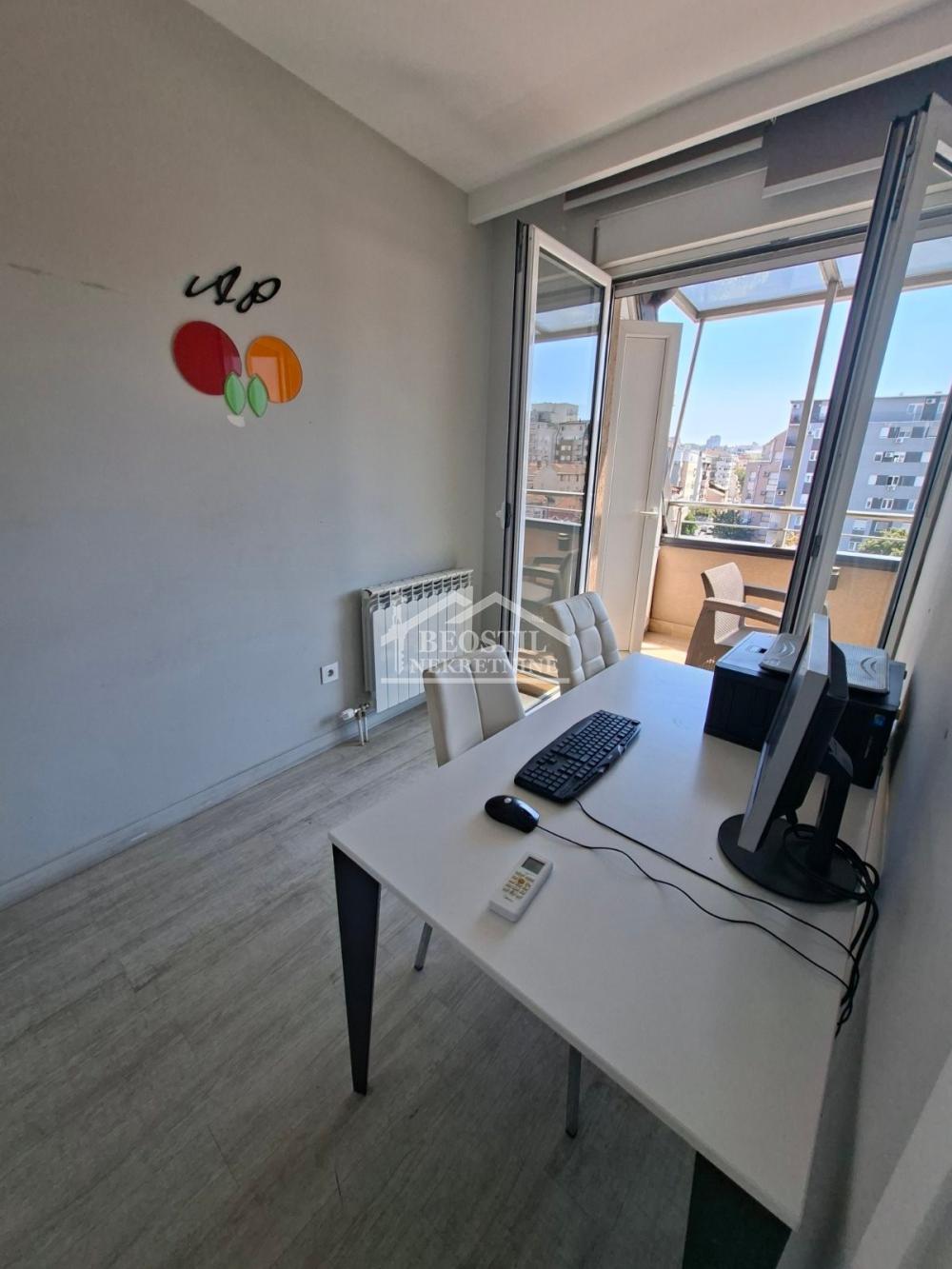Stan Prodaja Beograd Đeram Pijaca 118 m2