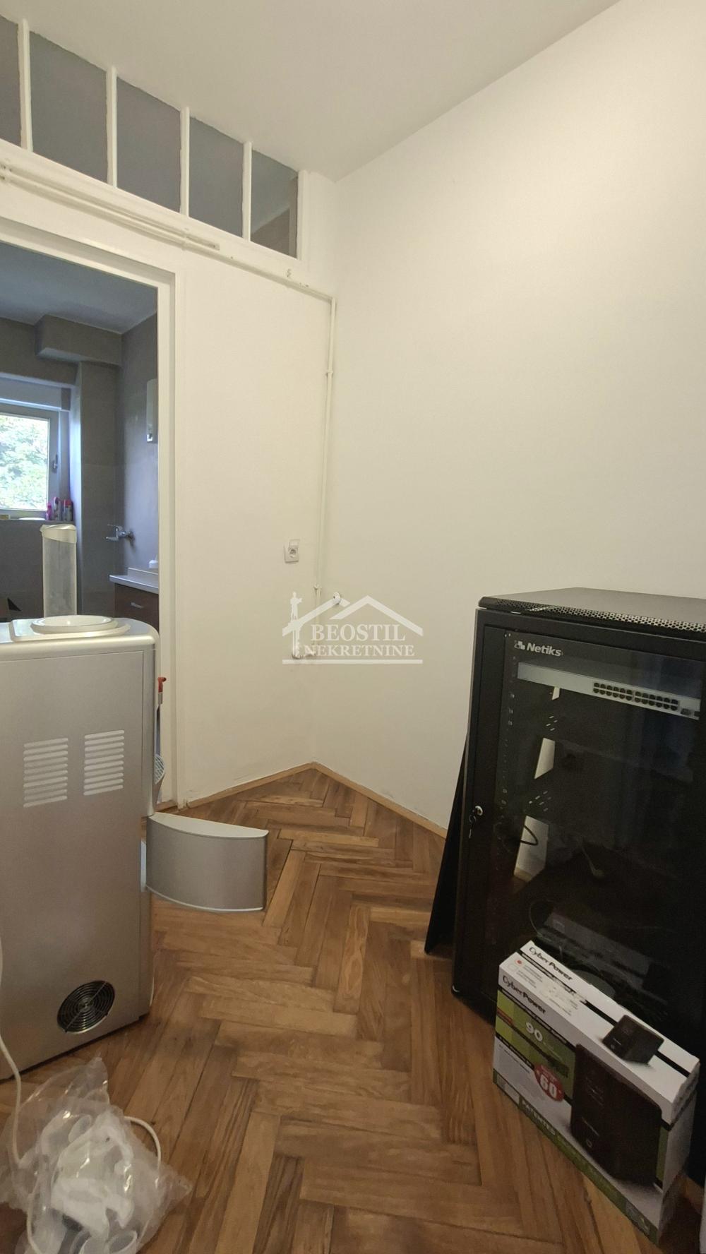 Stan Izdavanje Beograd Politika 78 m2
