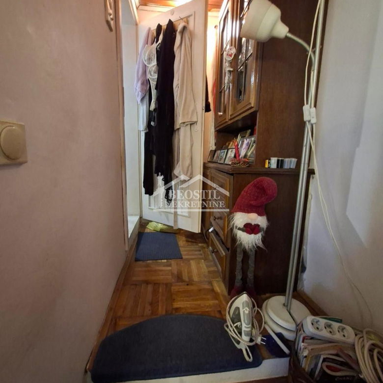 Stan Prodaja Beograd Petlovo Brdo 25 m2