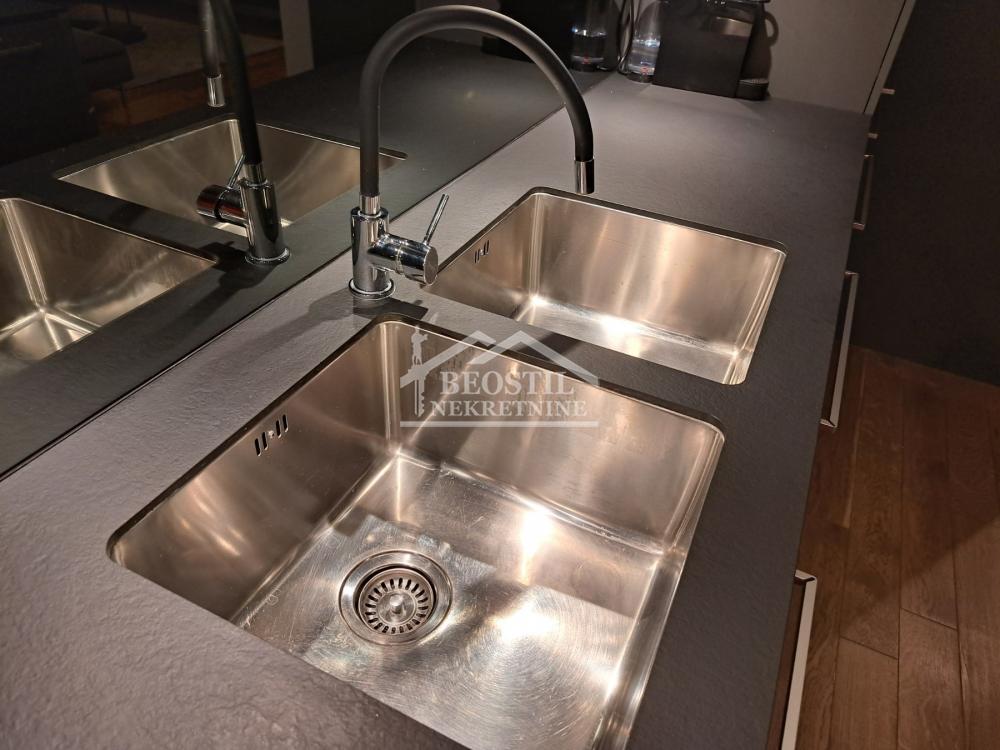 Dvosoban stan na prodaju, Blok 38, Beograd, 61m², 269.000 €