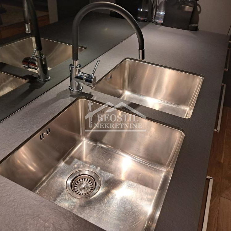 Dvosoban stan na prodaju, Blok 38, Beograd, 61m², 269.000 €