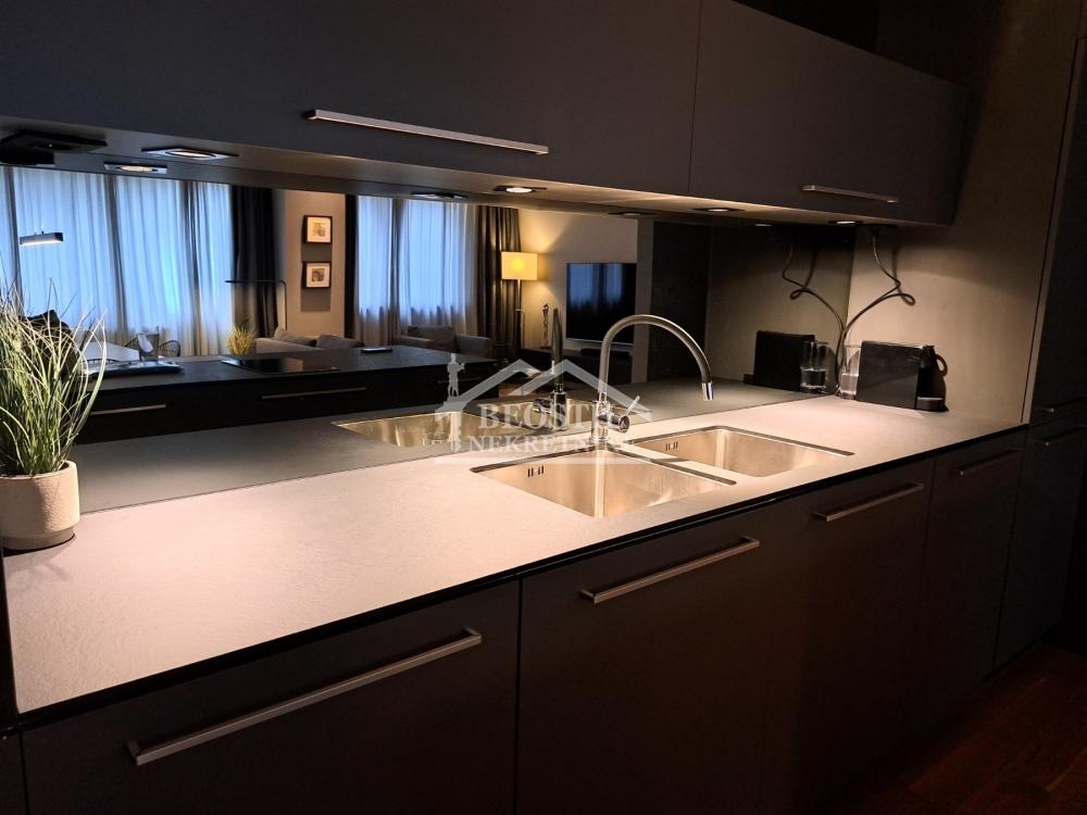 Dvosoban stan na prodaju, Blok 38, Beograd, 61m², 269.000 €