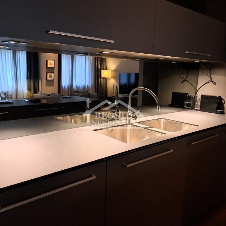 Dvosoban stan na prodaju, Blok 38, Beograd, 61m², 269.000 €