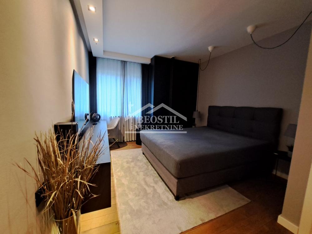 Dvosoban stan na prodaju, Blok 38, Beograd, 61m², 269.000 €