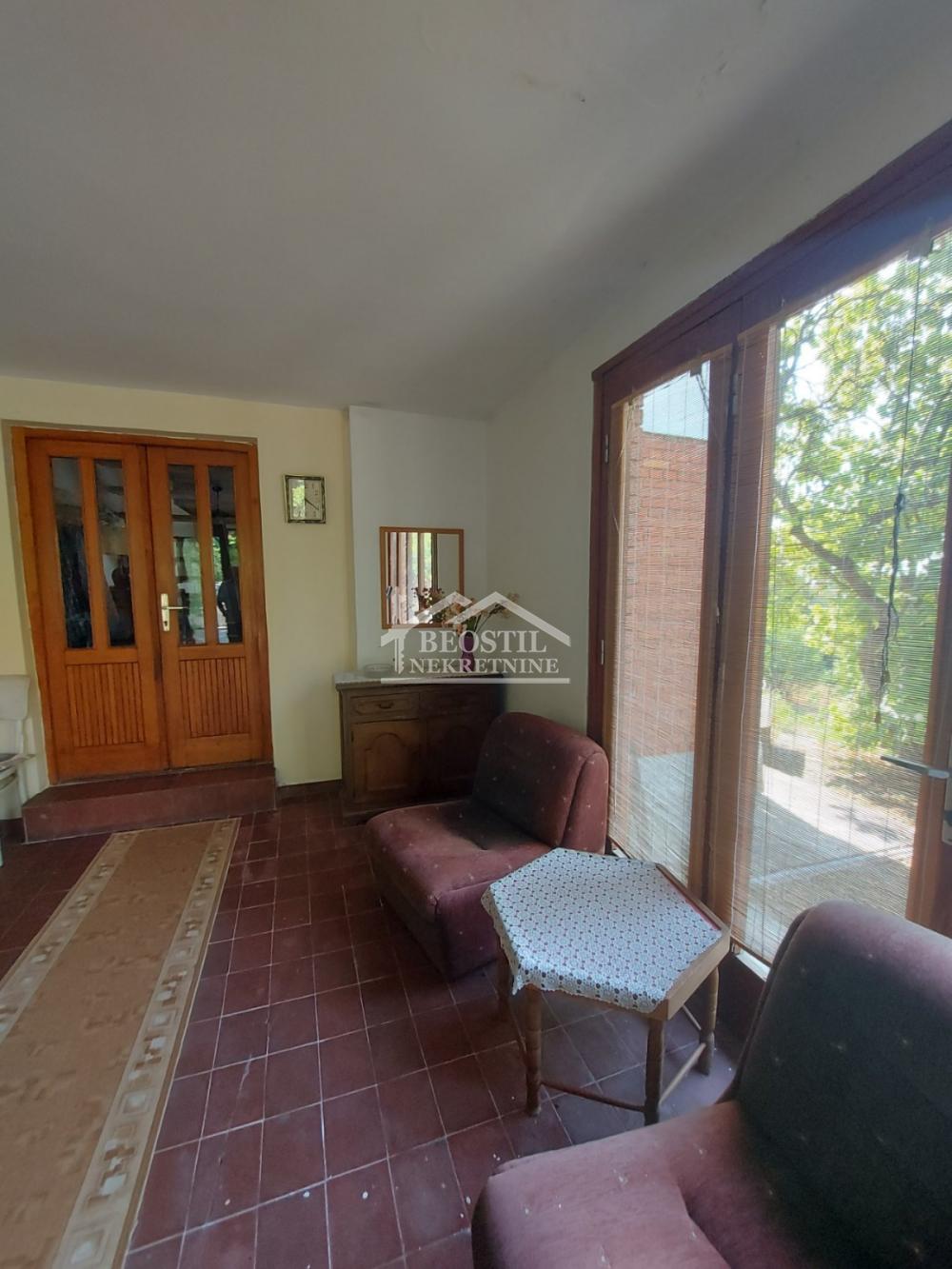Kuća na prodaju, Lipovica, Beograd, 165m², 150.000 €
