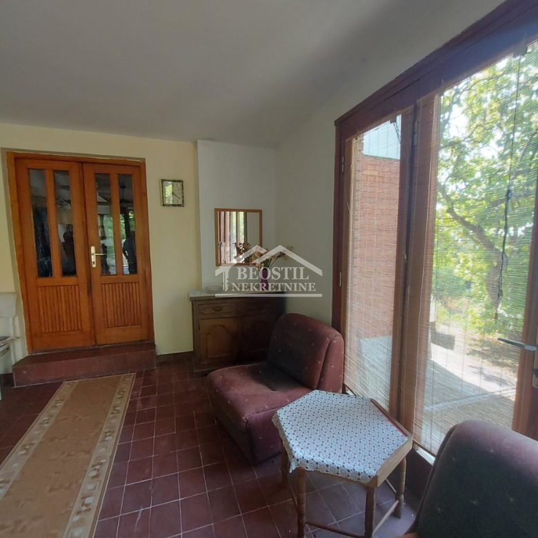 Kuća na prodaju, Lipovica, Beograd, 165m², 150.000 €