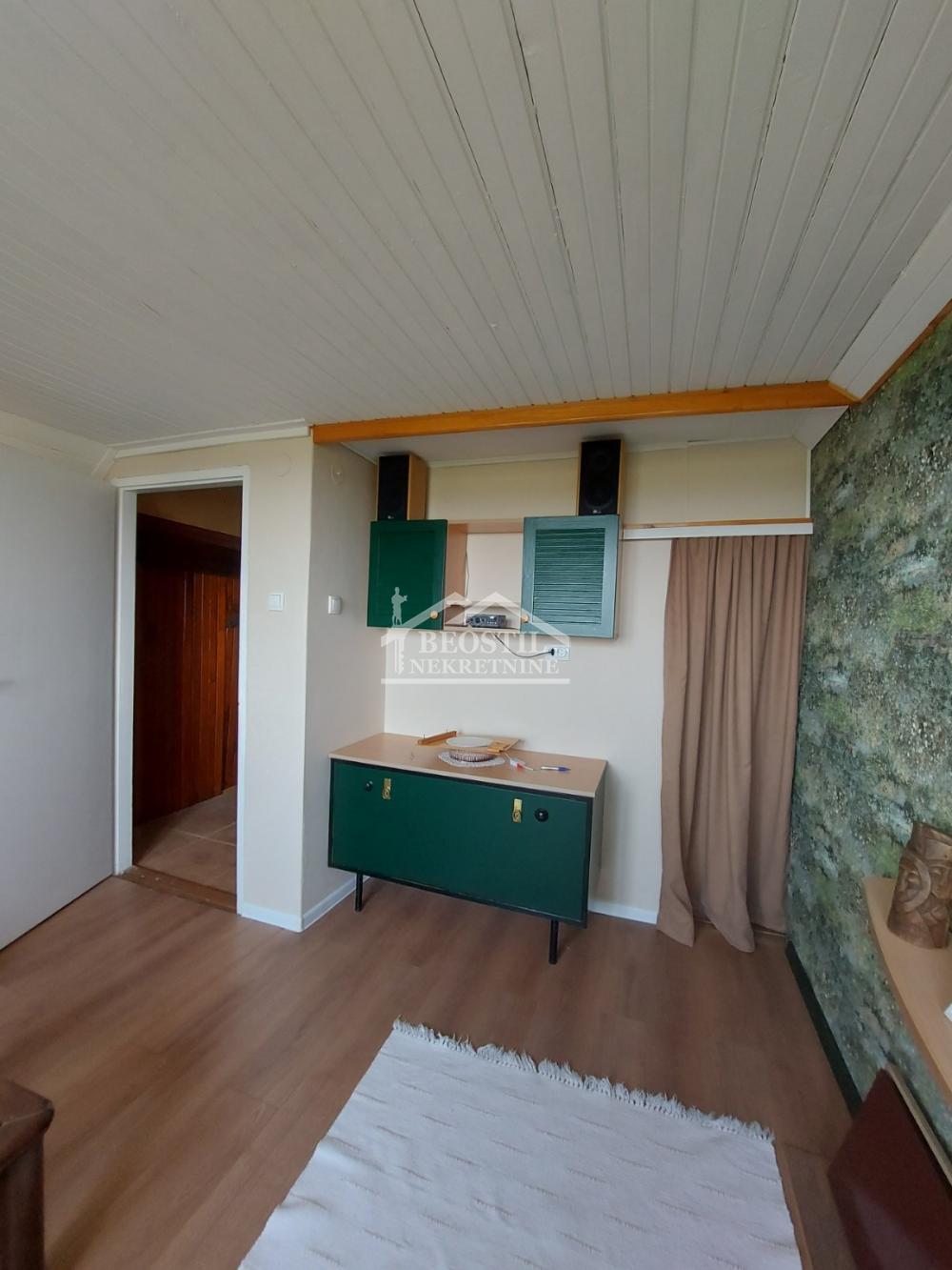 Kuća na prodaju, Lipovica, Beograd, 165m², 150.000 €