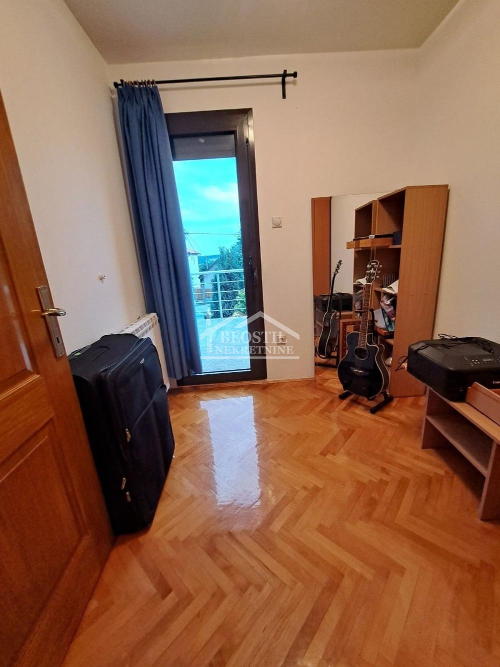 132025689_14_20260828150143 Kuća na prodaju, Vrčin, Beograd, 238m², 275.000 €