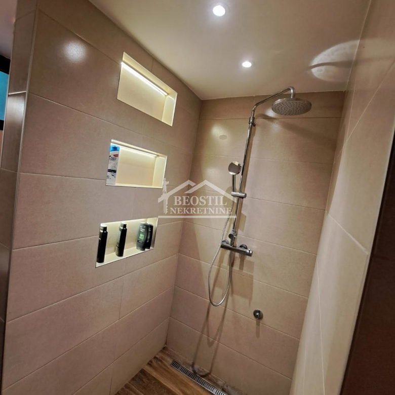 Kuća na prodaju, Vrčin, Beograd, 238m², 275.000 €