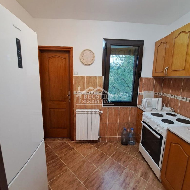 Kuća na prodaju, Vrčin, Beograd, 238m², 275.000 €