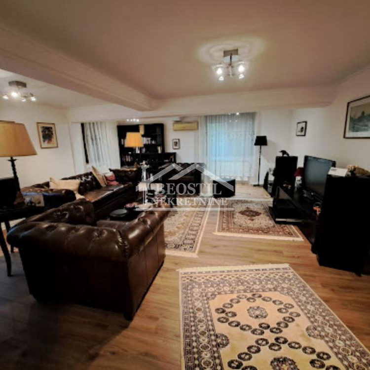 Kuća Prodaja Beograd Vrčin 238 m2