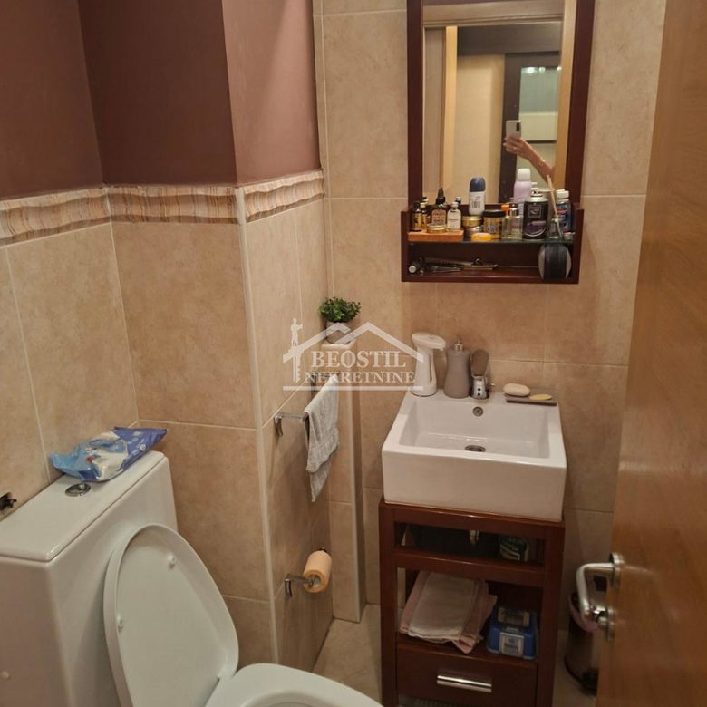 Kuća na prodaju, Bežanijska Kosa 1, Beograd, 335m², 1.000.000 €