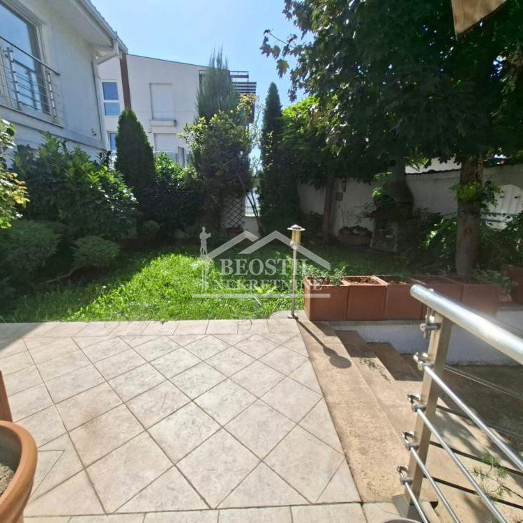 Kuća na prodaju, Bežanijska Kosa 1, Beograd, 335m², 1.000.000 €