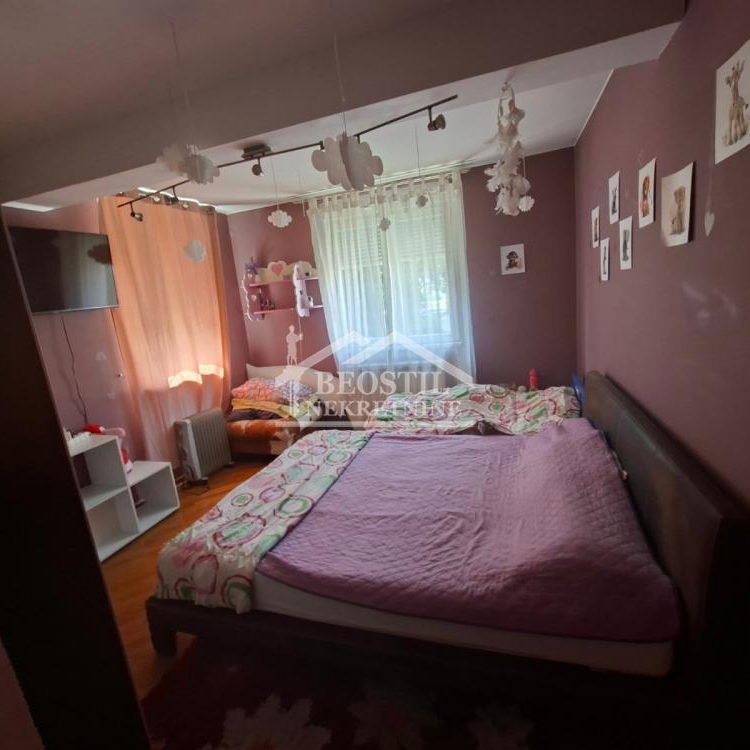 Kuća Prodaja Beograd Bežanijska Kosa 1 335 m2