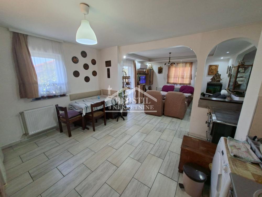 Kuća Prodaja Beograd Kuća Prodaja Beograd Ugrinovci 101 m2
