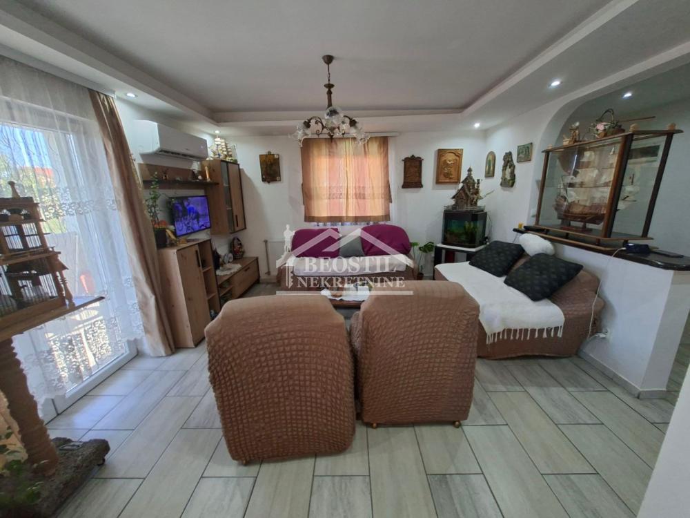 Kuća Prodaja Beograd Kuća Prodaja Beograd Ugrinovci 101 m2