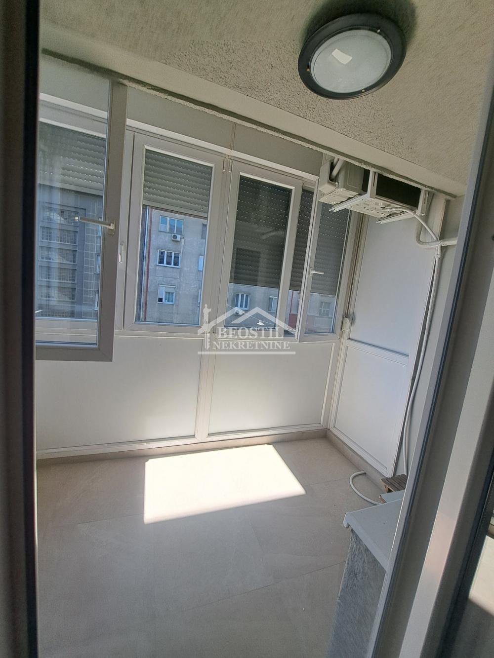 Dvoiposoban stan za izdavanje, Karađorđev Trg, Beograd, 65m², 900 €/mes