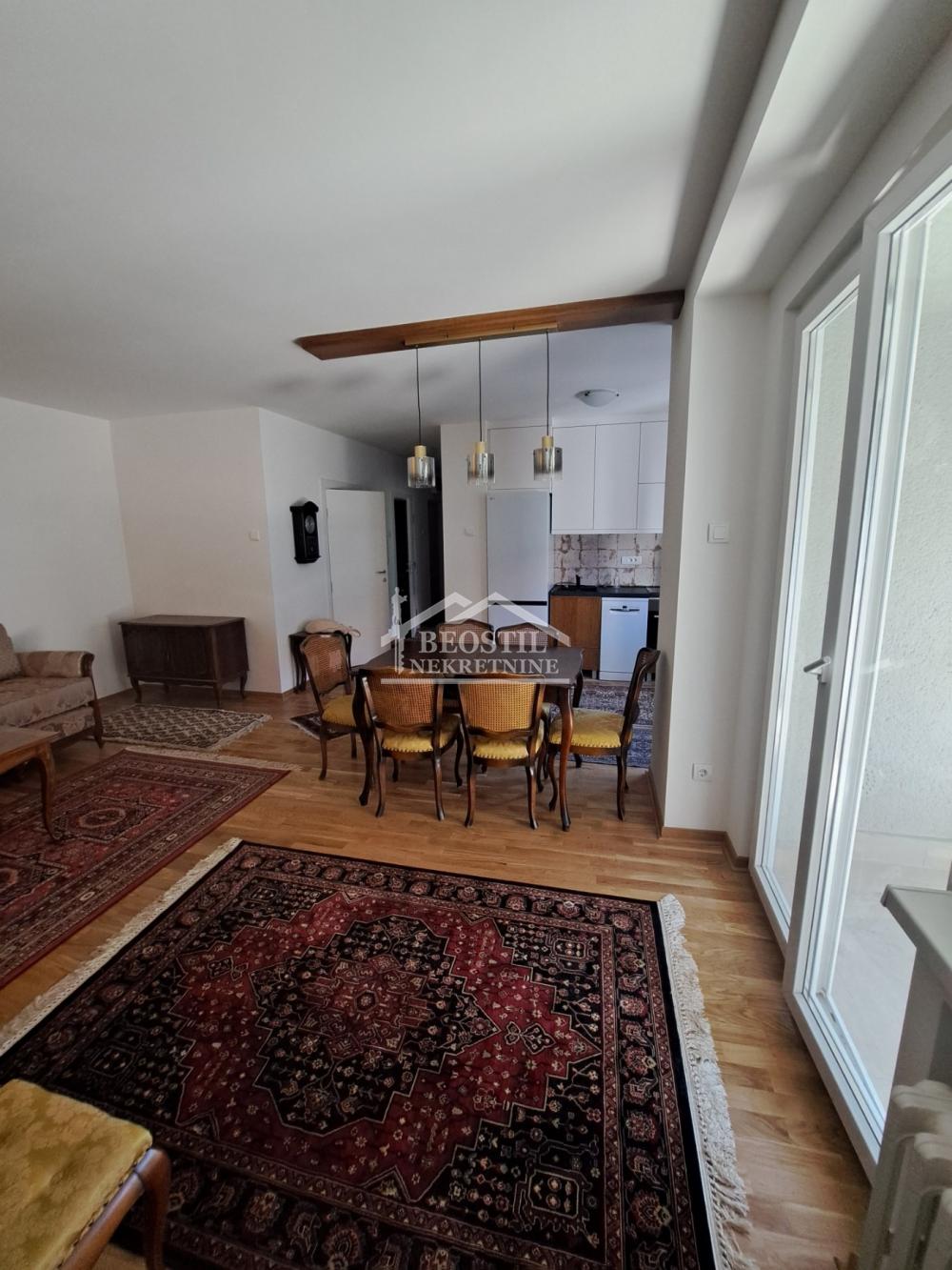 Stan Izdavanje Beograd Karađorđev Trg 65 m2