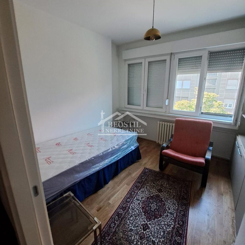Dvoiposoban stan za izdavanje, Karađorđev Trg, Beograd, 65m², 900 €/mes