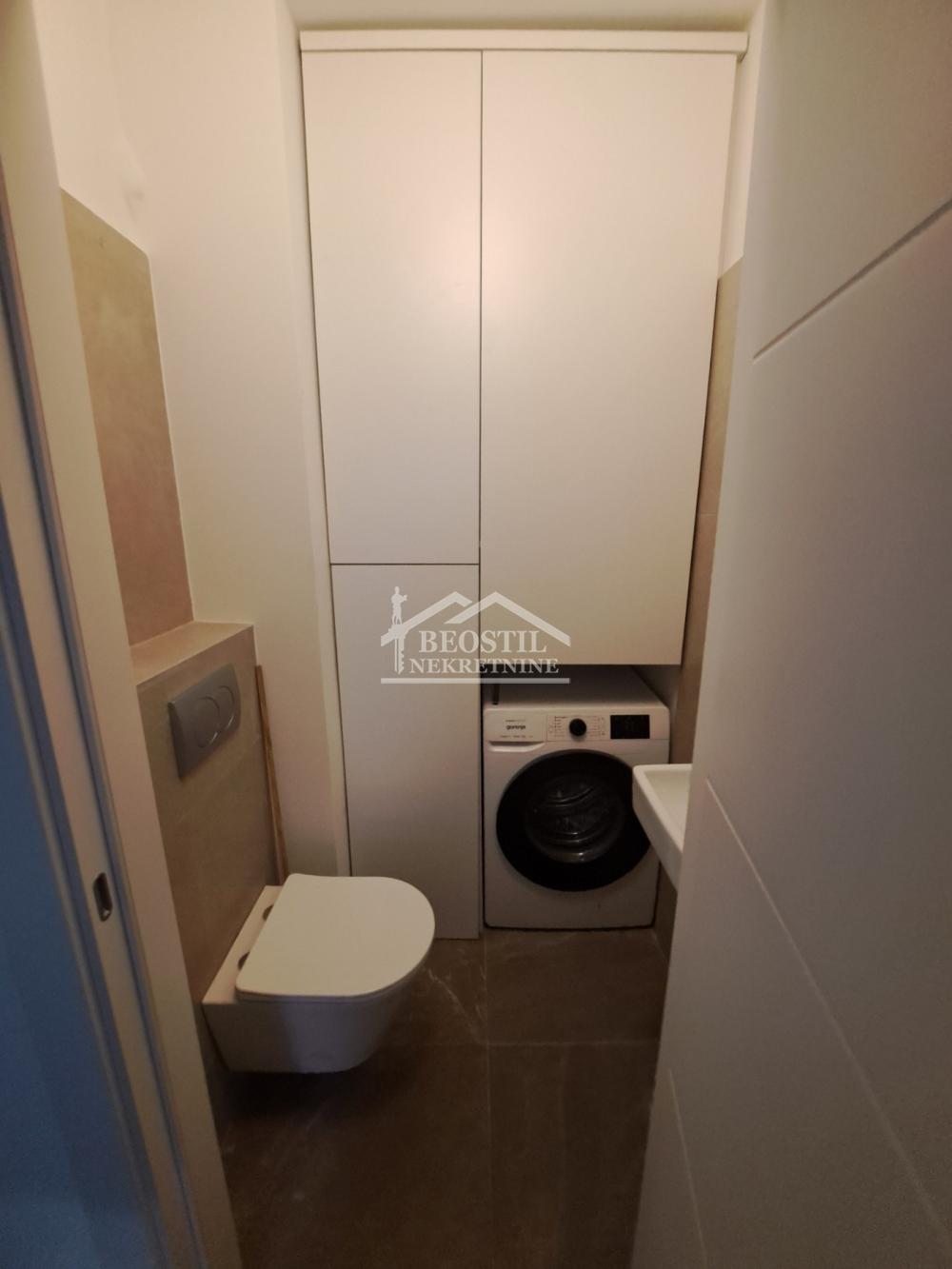 Stan Izdavanje Beograd Karađorđev Trg 65 m2