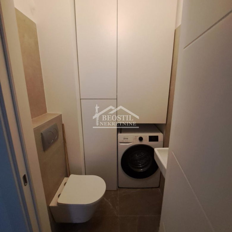 Stan Izdavanje Beograd Karađorđev Trg 65 m2