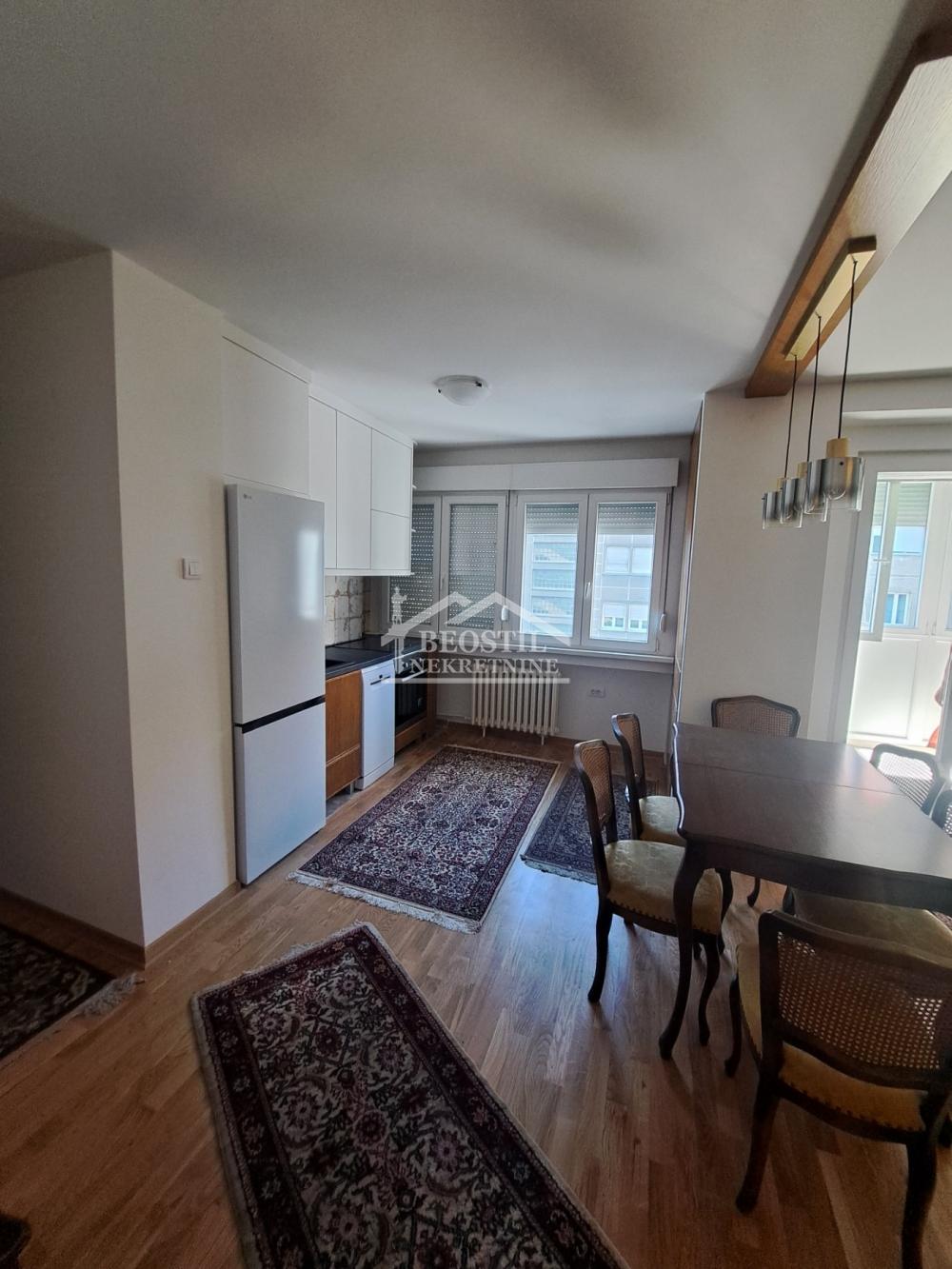 Stan Izdavanje Beograd Karađorđev Trg 65 m2