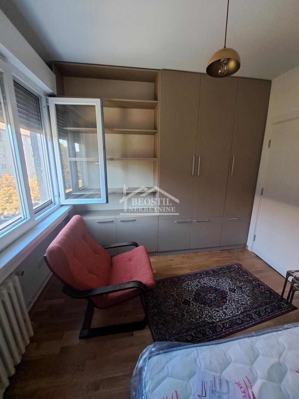 Dvoiposoban stan za izdavanje, Karađorđev Trg, Beograd, 65m², 900 €/mes
