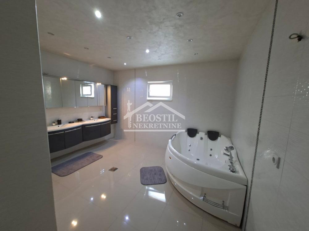Kuća na prodaju, Altina, Beograd, 417m², 620.000 €