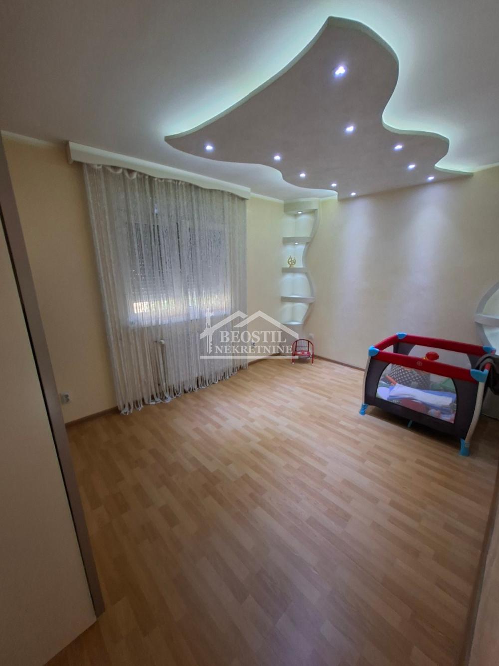 Kuća na prodaju, Altina, Beograd, 417m², 620.000 €