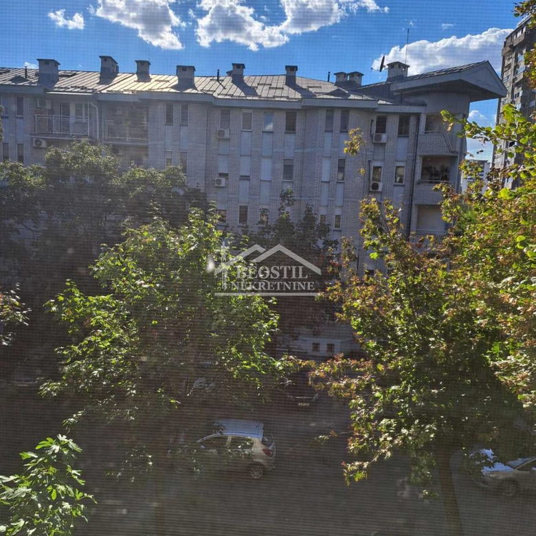 Dvosoban stan za izdavanje, Hotel YU, Beograd, 67m², 700 €/mes