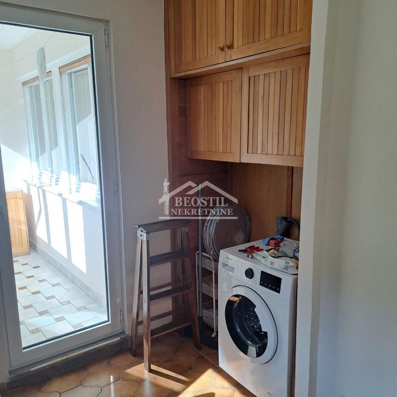 Stan Izdavanje Beograd Hotel YU 67 m2