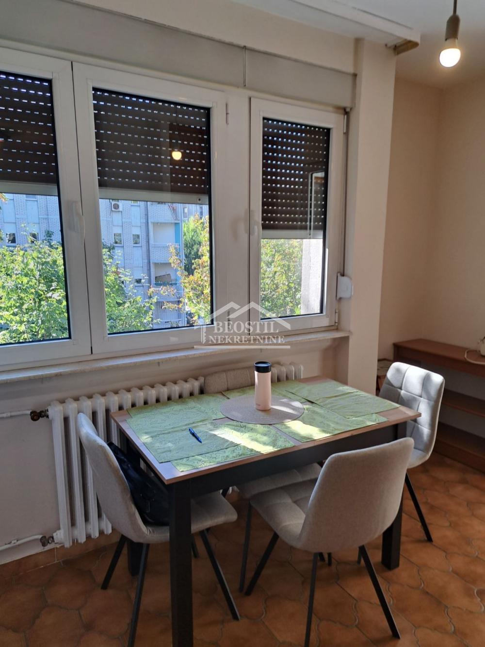 Stan Izdavanje Beograd Hotel YU 67 m2