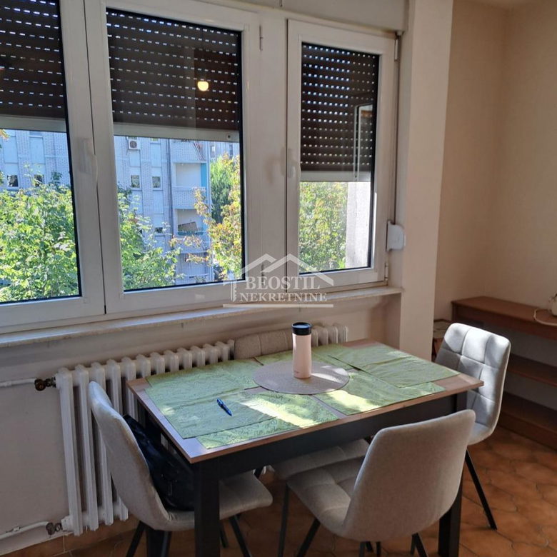Stan Izdavanje Beograd Hotel YU 67 m2