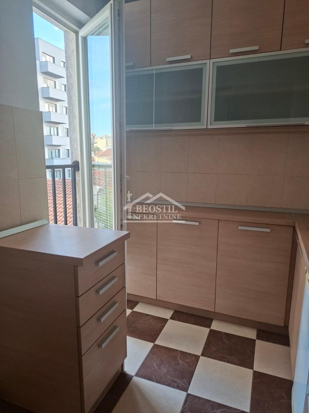 Stan Prodaja Beograd Kluz 42 m2