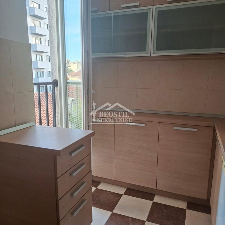 Stan Prodaja Beograd Kluz 42 m2