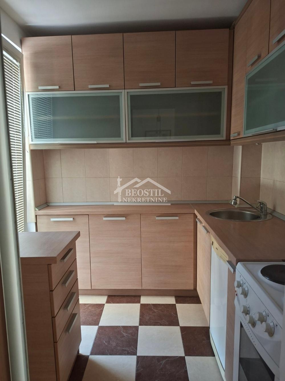 Stan Prodaja Beograd Kluz 42 m2