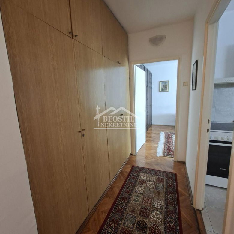 Stan Izdavanje Beograd Mašinski Fakultet 57 m2