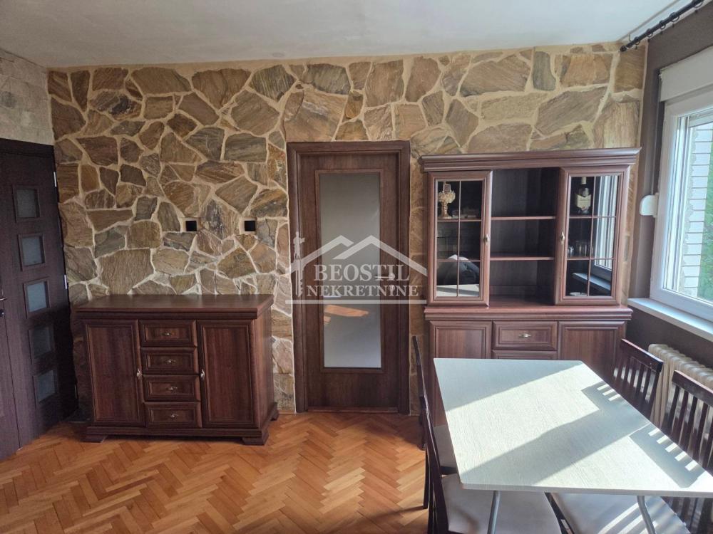 Stan Prodaja Beograd  80 m2
